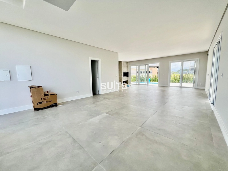 Excelente Sobrado de Frente ao Mar em Condomínio Fechado!: 27ª foto da galeria de imagens do imóvel