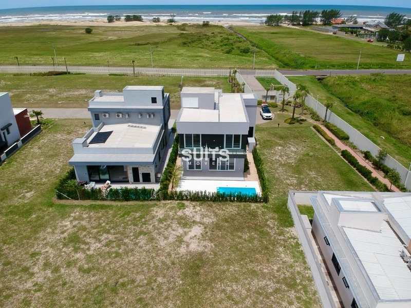 Excelente Sobrado de Frente ao Mar em Condomínio Fechado!: 11ª foto da galeria de imagens do imóvel