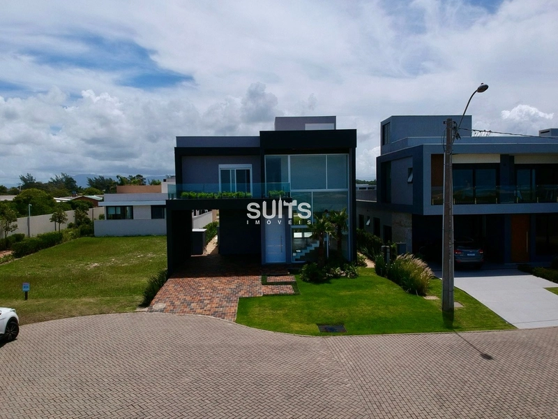 Excelente Sobrado de Frente ao Mar em Condomínio Fechado!: 13ª foto da galeria de imagens do imóvel