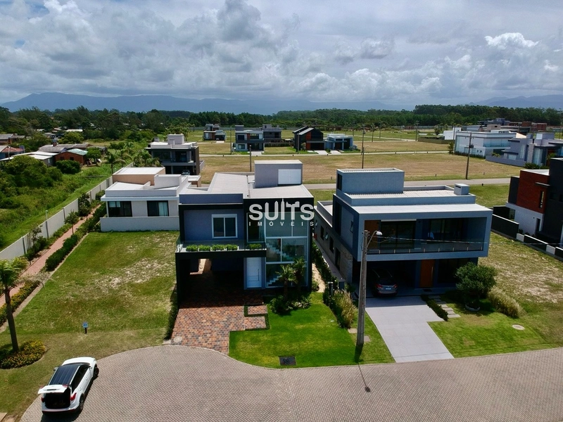 Excelente Sobrado de Frente ao Mar em Condomínio Fechado!: 5ª foto da galeria de imagens do imóvel