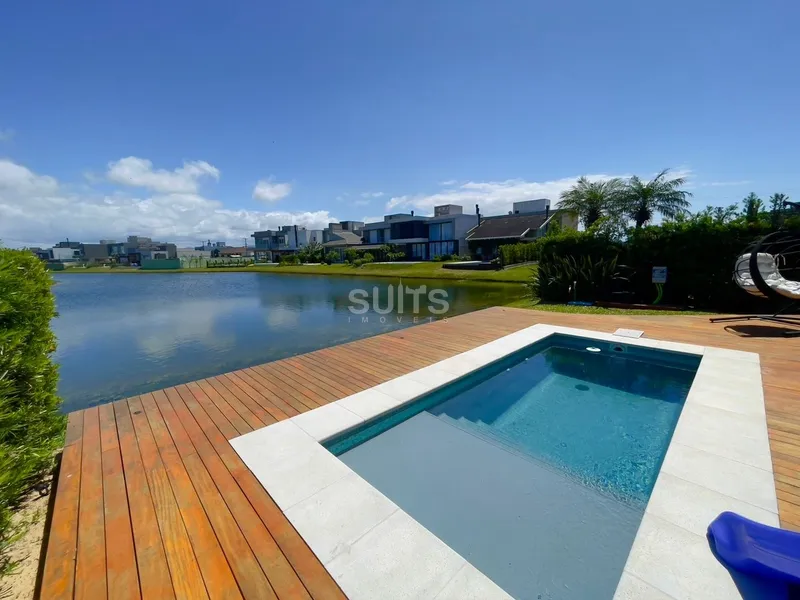 Linda Casa no Condomínio Riviera em Xangri-Lá.: 4ª foto da galeria de imagens do imóvel