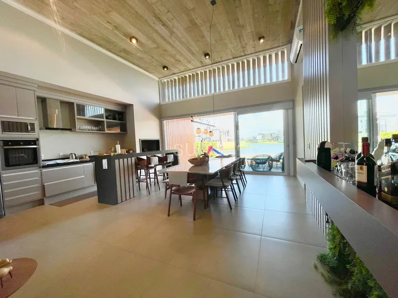 Linda Casa no Condomínio Riviera em Xangri-Lá.: 6ª foto da galeria de imagens do imóvel