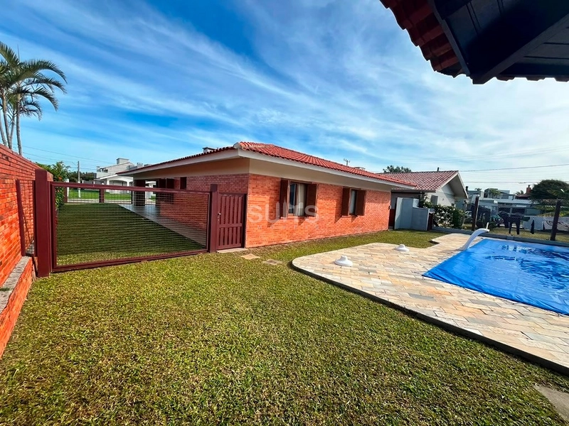 Excelente casa à venda no Centro de Xangri-Lá : 38ª foto da galeria de imagens do imóvel