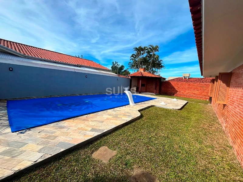 Excelente casa à venda no Centro de Xangri-Lá : 35ª foto da galeria de imagens do imóvel