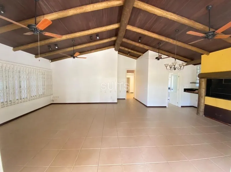 Linda Casa à venda no Centro de Atlântida: 3ª foto da galeria de imagens do imóvel