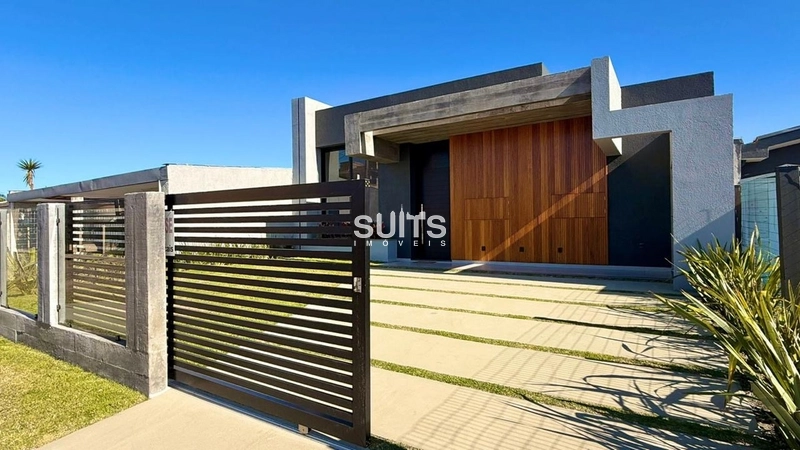 Excelente casa á poucos metros do mar no Centro de Xangri-Lá: 3ª foto da galeria de imagens do imóvel