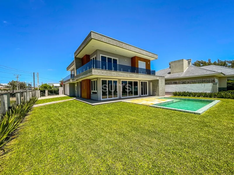 Mansão única com vista para o mar na praia de Atlântida: 3ª foto da galeria de imagens do imóvel