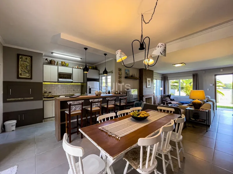 Incrível sobrado com excelente localização na praia de Noiva do Mar: 13ª foto da galeria de imagens do imóvel