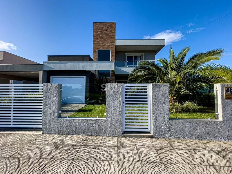 Incrível sobrado com excelente localização na praia de Noiva do Mar: 2ª foto da galeria de imagens do imóvel