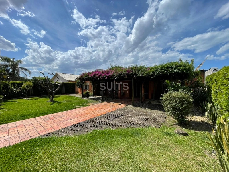 Excelente casa à venda em Atlântida : 1ª foto da galeria de imagens do imóvel