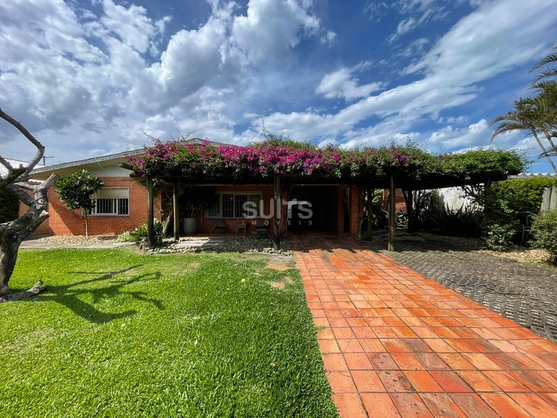 Excelente casa à venda em Atlântida : 3ª foto da galeria de imagens do imóvel