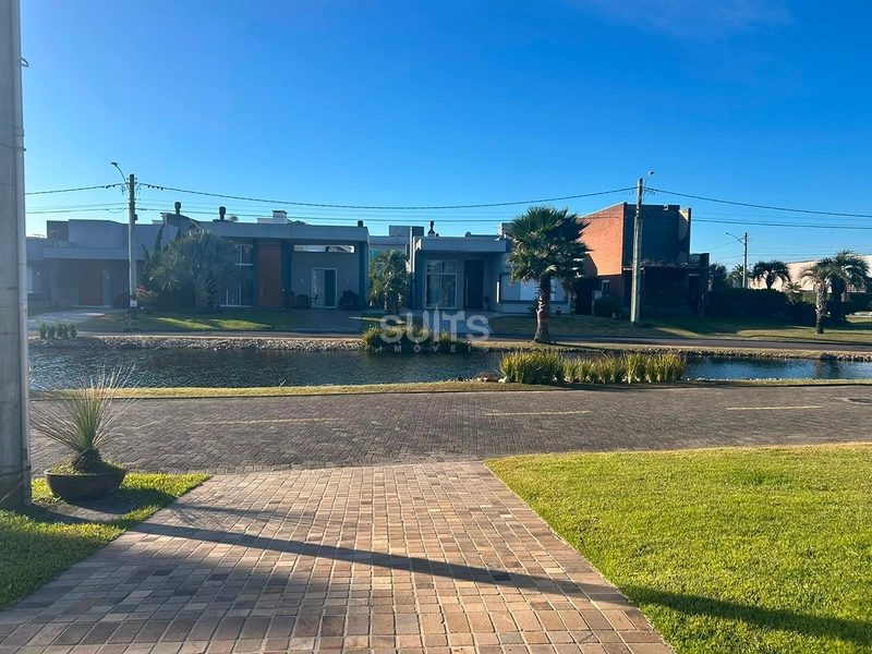 Ótimo sobrado de frente para o lago no condomínio Acqualina : 3ª foto da galeria de imagens do imóvel