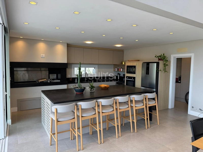 Casa ampla a beira lago: 13ª foto da galeria de imagens do imóvel