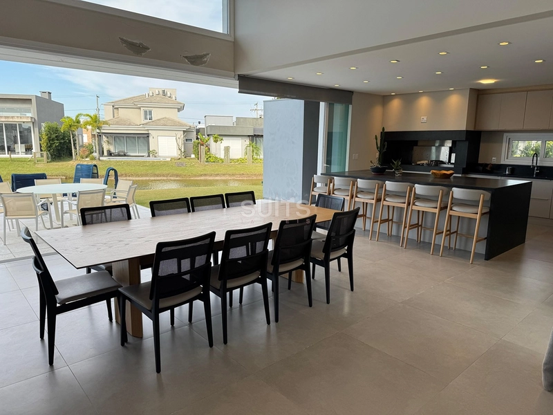 Casa ampla a beira lago: 21ª foto da galeria de imagens do imóvel