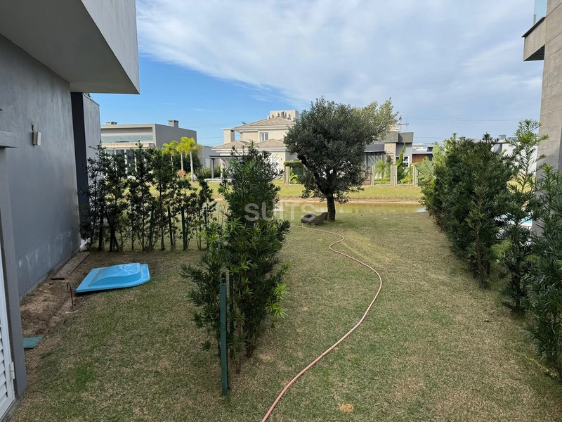 Casa ampla a beira lago: 5ª foto da galeria de imagens do imóvel