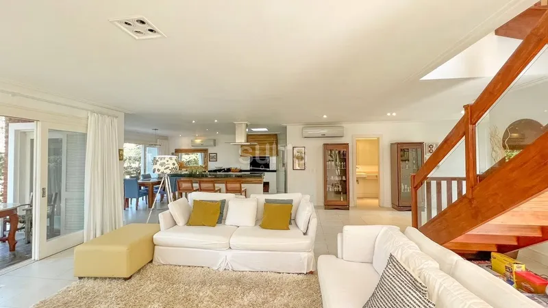 Ótimo sobrado à venda no condomínio Carmel em Atlântida: 8ª foto da galeria de imagens do imóvel