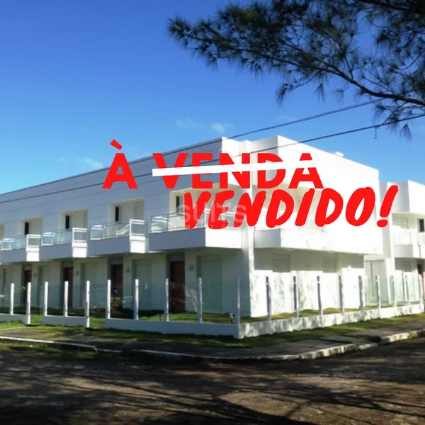 Lindo duplex à 03 quadras do mar no centro de Xangri-Lá: 1ª foto da galeria de imagens do imóvel