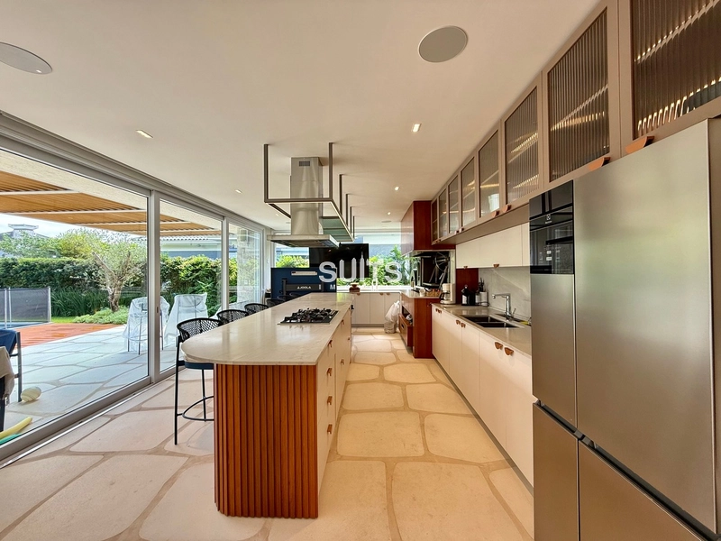 Linda casa com projeto exclusivo no condominio Ilhas Park em Atlantida: 8ª foto da galeria de imagens do imóvel