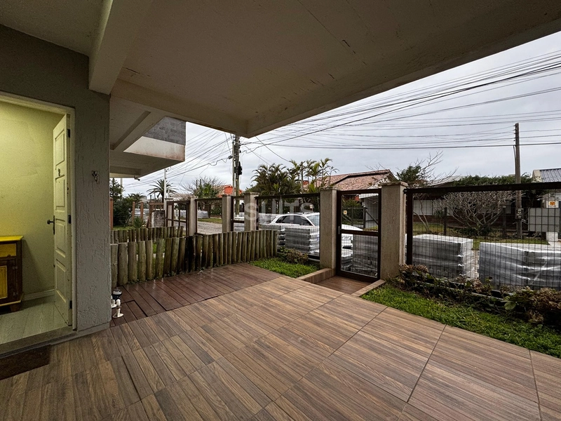 Excelente duplex à 01 quadra do mar no Centro de Xangri-Lá: 2ª foto da galeria de imagens do imóvel