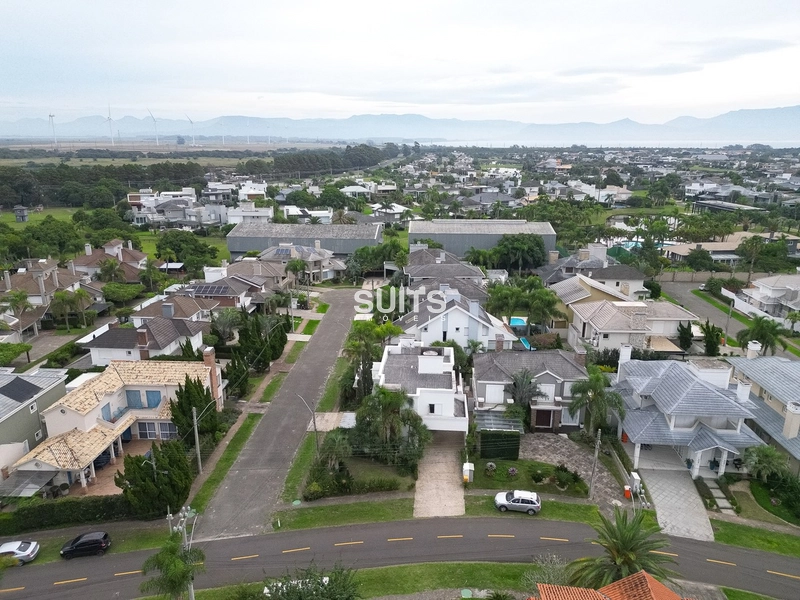 Excelente sobrado à venda no condomínio Lagos Park: 4ª foto da galeria de imagens do imóvel
