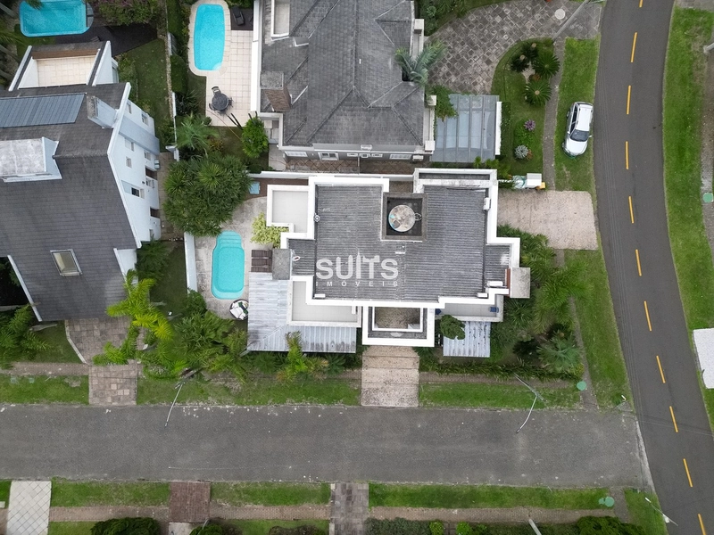 Excelente sobrado à venda no condomínio Lagos Park: 3ª foto da galeria de imagens do imóvel