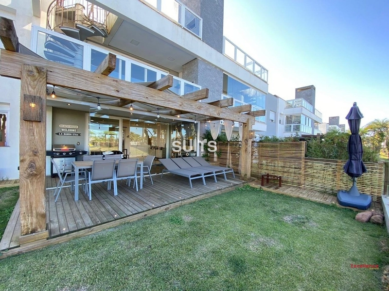 Apartamento giardino de esquina, beira lago e com vista para o clube: 18ª foto da galeria de imagens do imóvel