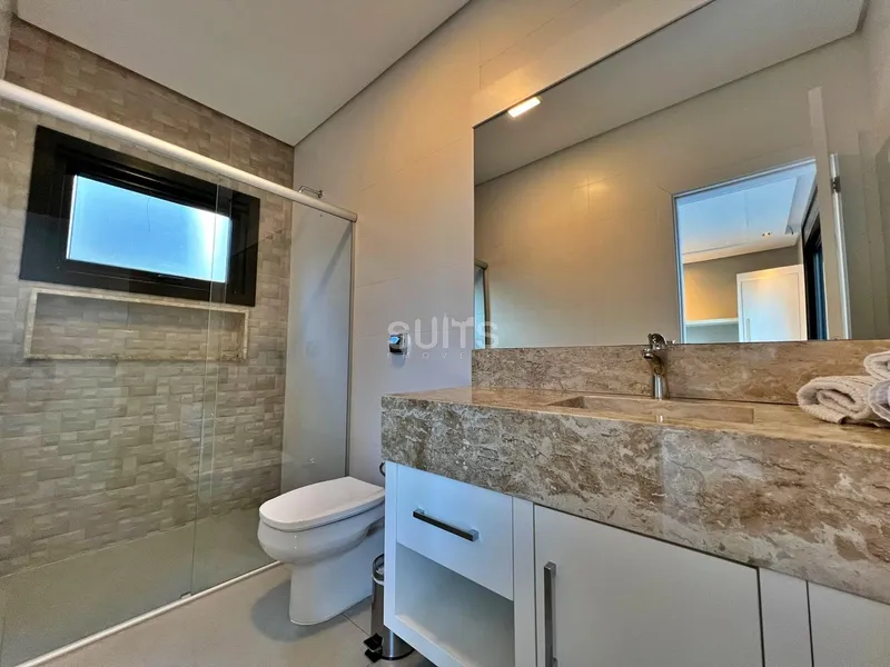 Incrível sobrado beira lago no condomínio Malibu: 25ª foto da galeria de imagens do imóvel