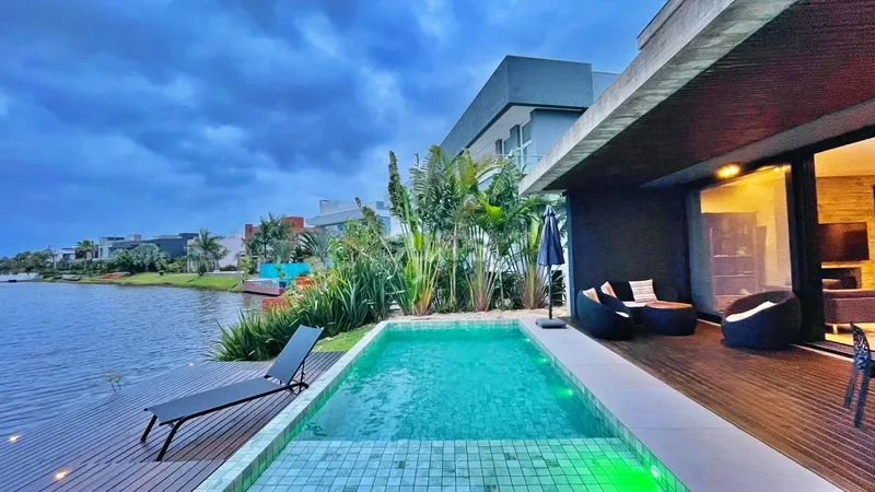 Incrível sobrado beira lago no condomínio Malibu: 20ª foto da galeria de imagens do imóvel