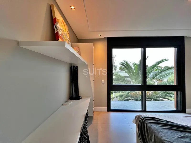 Incrível sobrado beira lago no condomínio Malibu: 22ª foto da galeria de imagens do imóvel