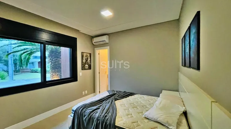 Incrível sobrado beira lago no condomínio Malibu: 28ª foto da galeria de imagens do imóvel