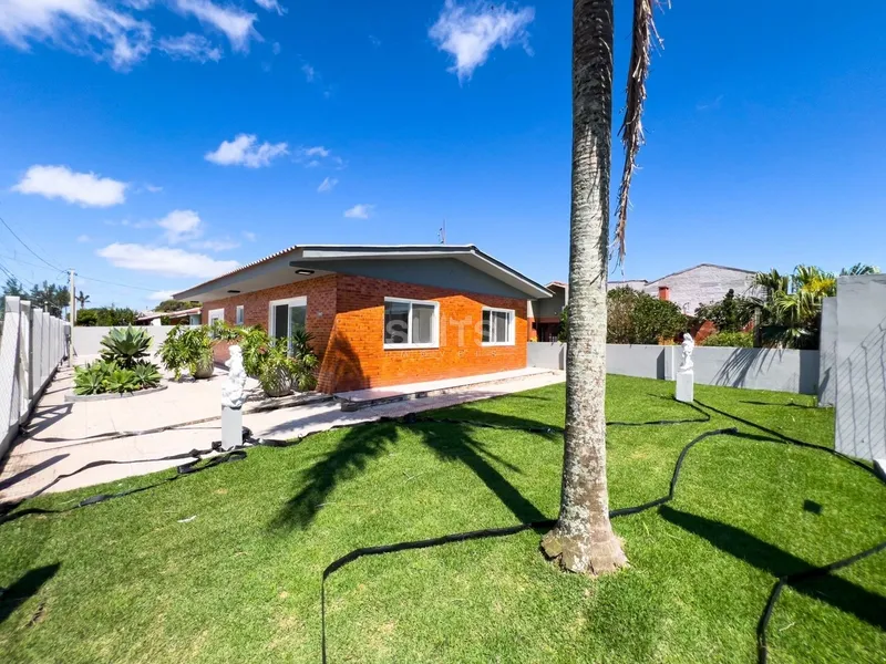 Casa de esquina muito bem localizada no Centro de Xangri-Lá: 2ª foto da galeria de imagens do imóvel