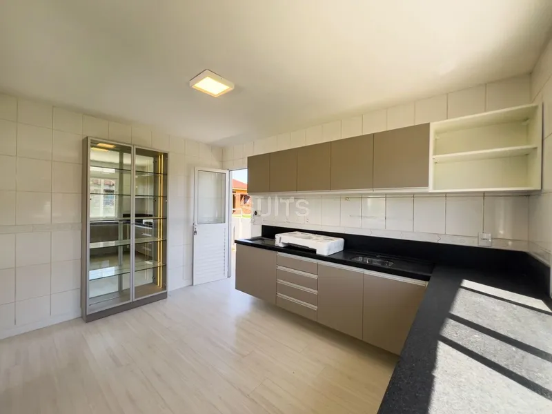 Casa de esquina muito bem localizada no Centro de Xangri-Lá: 7ª foto da galeria de imagens do imóvel