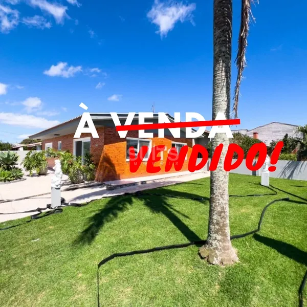 Casa de esquina muito bem localizada no Centro de Xangri-Lá: 1ª foto da galeria de imagens do imóvel