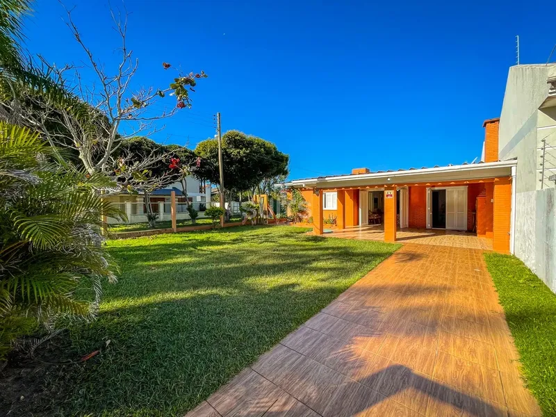 Ótima casa à poucos metros do mar na praia de Noiva do Mar: 1ª foto da galeria de imagens do imóvel