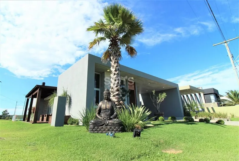 Linda casa térrea à venda no Condomínio Riviera: 2ª foto da galeria de imagens do imóvel