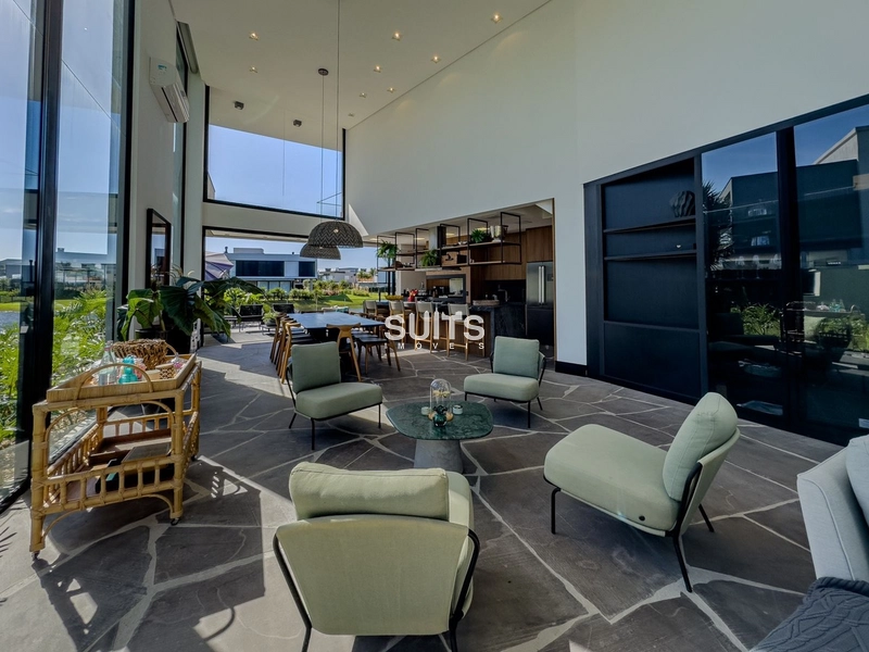 Excelente sobrado beira-lago no Condomínio Enseada: 5ª foto da galeria de imagens do imóvel