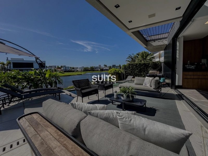 Excelente sobrado beira-lago no Condomínio Enseada: 13ª foto da galeria de imagens do imóvel