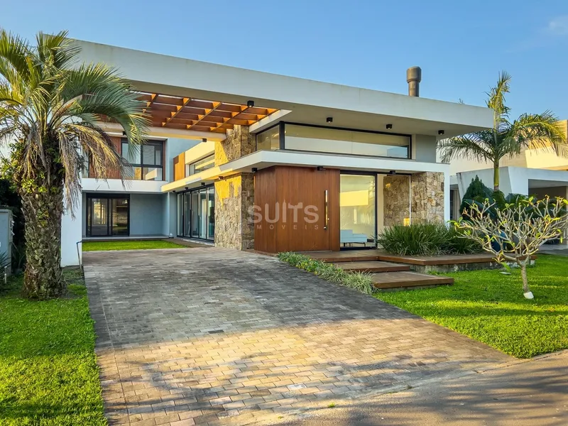 Excelente Sobrado no Condomínio villaggio em Xangri-Lá: 2ª foto da galeria de imagens do imóvel