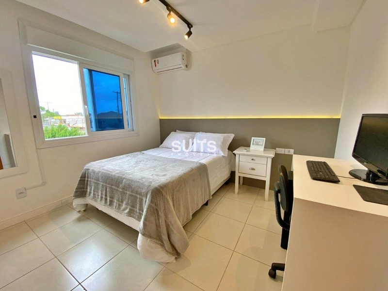 Sobrado à venda na praia de Rainha do Mar, a poucas quadras do mar!: 11ª foto da galeria de imagens do imóvel