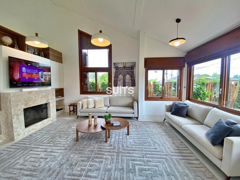 Sobrado à venda na praia de Rainha do Mar, a poucas quadras do mar!: 1ª foto da galeria de imagens do imóvel