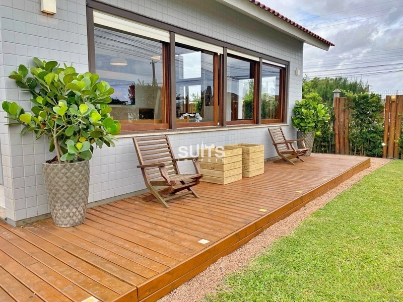 Sobrado à venda na praia de Rainha do Mar, a poucas quadras do mar!: 7ª foto da galeria de imagens do imóvel