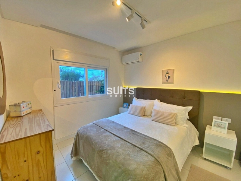 Sobrado à venda na praia de Rainha do Mar, a poucas quadras do mar!: 13ª foto da galeria de imagens do imóvel