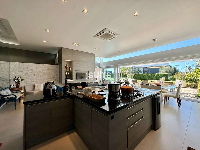 Excelente sobrado de esquina no condomínio Enseada: 20ª foto da galeria de imagens do imóvel