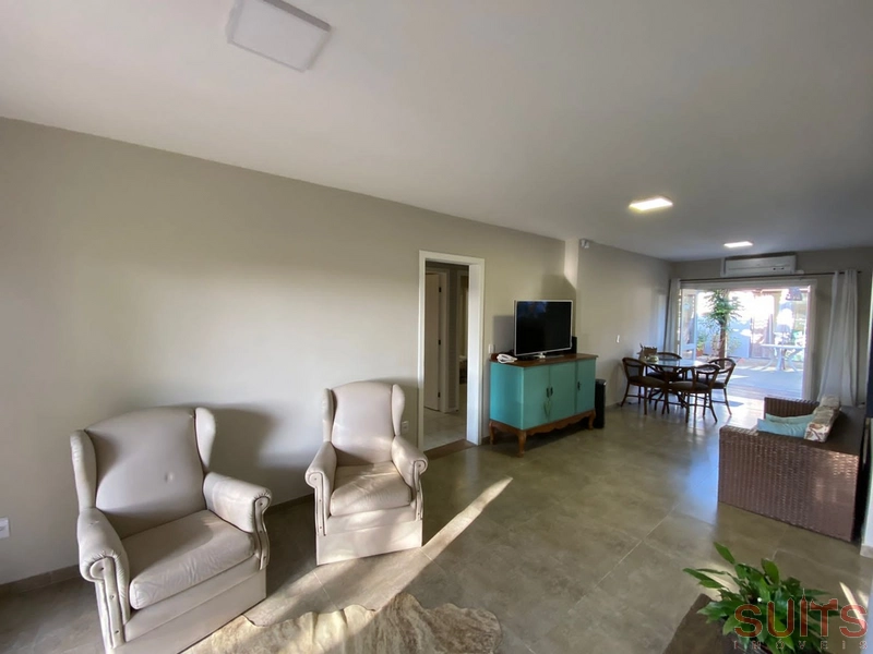 Excelente casa à poucos metros do mar no Centro da praia de Xangri-Lá: 3ª foto da galeria de imagens do imóvel