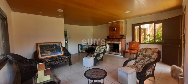 Ótimo sobrado a poucos metros do mar na praia de Rainha do Mar: 3ª foto da galeria de imagens do imóvel