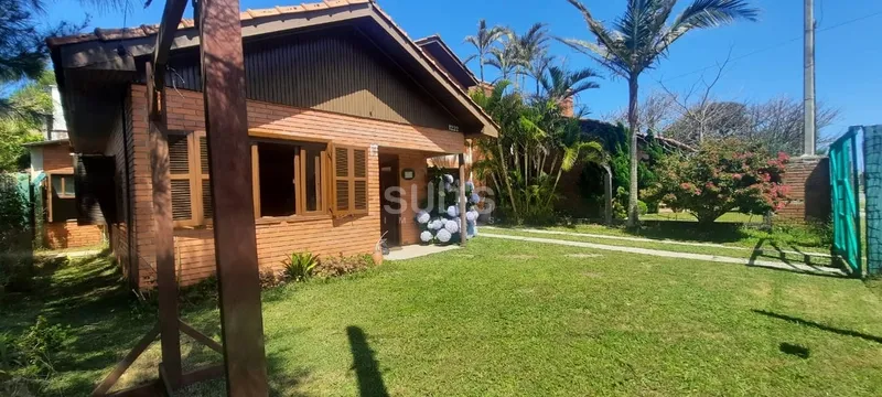 Ótimo sobrado a poucos metros do mar na praia de Rainha do Mar: 2ª foto da galeria de imagens do imóvel