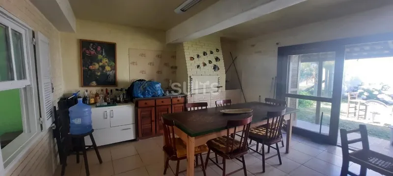 Ótimo sobrado a poucos metros do mar na praia de Rainha do Mar: 6ª foto da galeria de imagens do imóvel