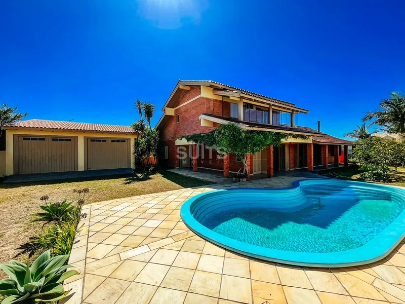 Sobrado a poucos metros do mar em Xangri-Lá: 2ª foto da galeria de imagens do imóvel