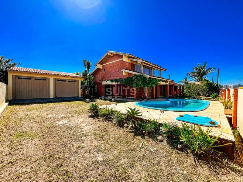 Sobrado a poucos metros do mar em Xangri-Lá: 1ª foto da galeria de imagens do imóvel
