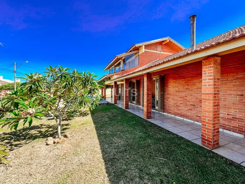 Sobrado a poucos metros do mar em Xangri-Lá: 4ª foto da galeria de imagens do imóvel